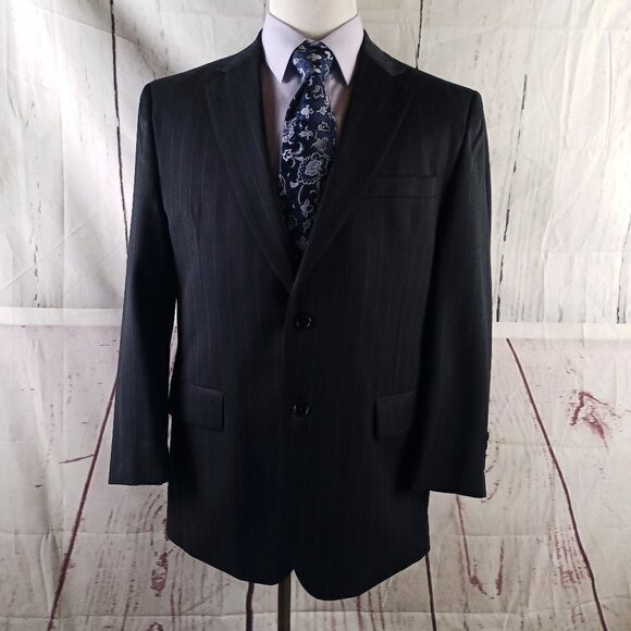 Jos A Bank Traveler's Collection 42R Wool 2 Button Charcoal Striped Suit Jacket - Picture 1 of 11
